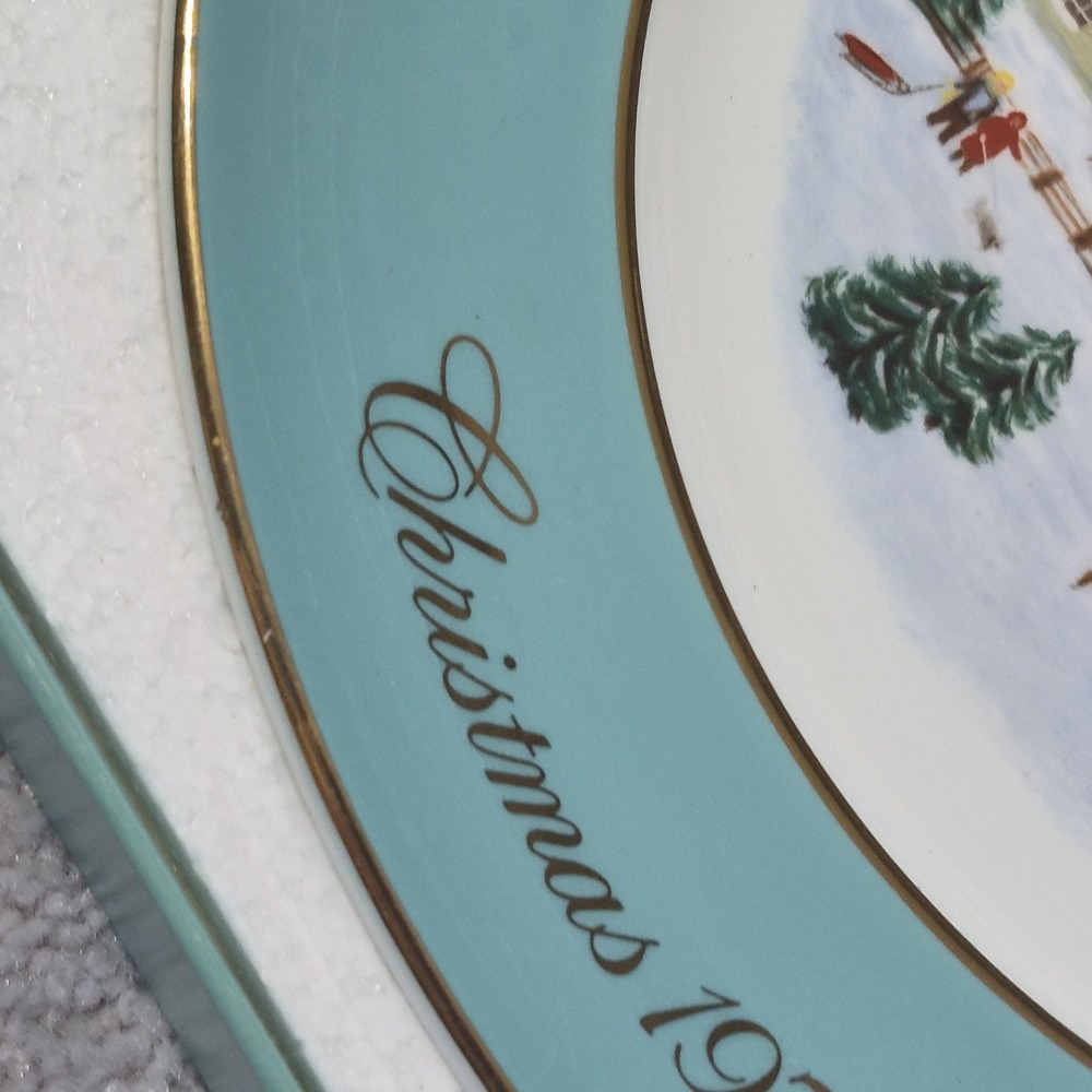 1973 Vintage Avon Christmas Plate "Christmas On The Farm"  First Ed. w/Box - Picture 13 of 16